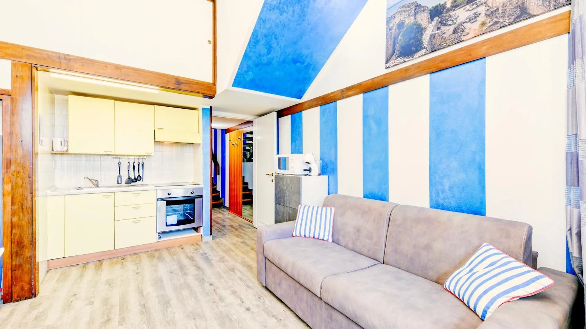 The Riva Apartment 시르미오네 0*,  이탈리아